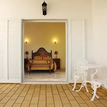Jumar Villa